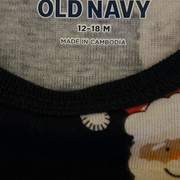 Old Navy Santa Faces Christmas Onesie 12-18M New with tags! - Picture 3 of 5